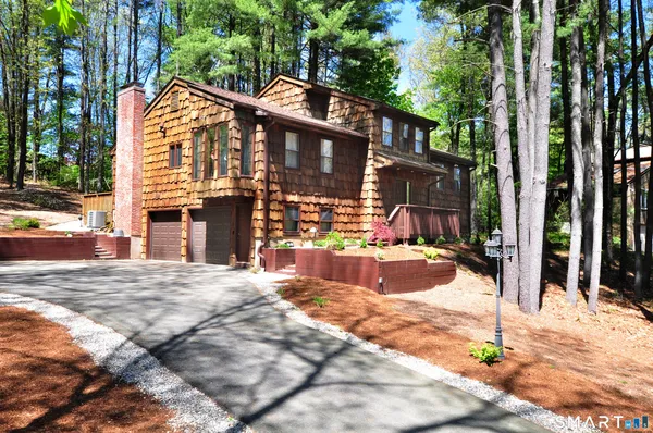 $472,000 | 39 Woodduck Farms Road, Windsor, CT 06095
