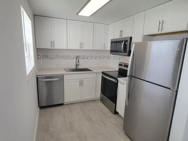 $143,000 | 613 Fanshaw North, Unit 613, Boca Raton, FL 33434