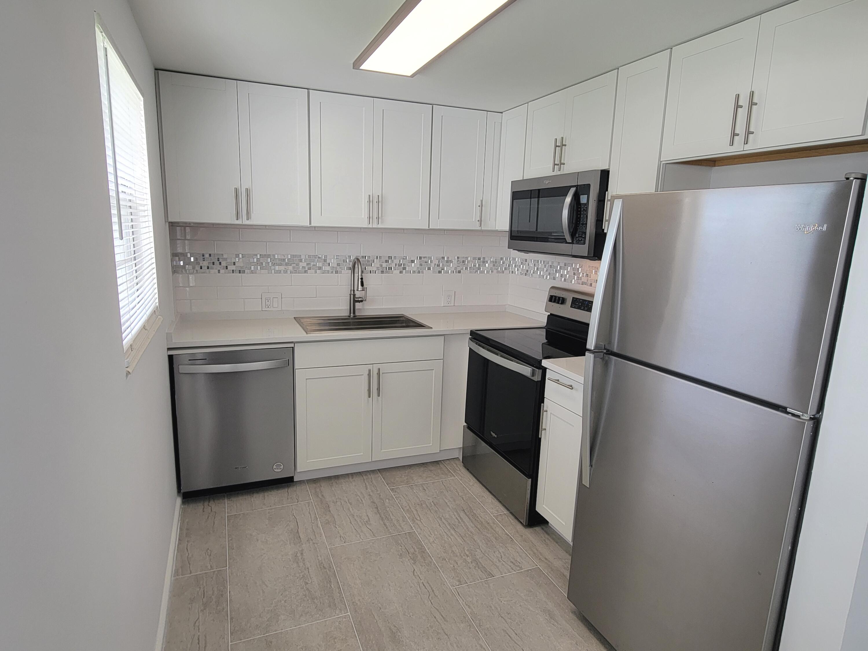 613 Fanshaw North, Unit 613 Boca Raton, FL 33434 - Photo 2 of 18 20260414_161448