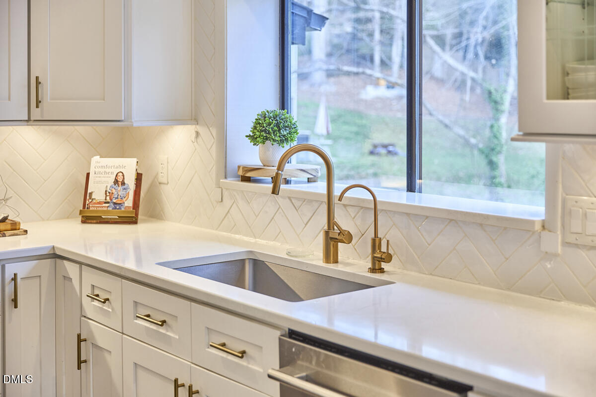 2400 Rockridge Court Raleigh, NC 27612 - Photo 21 of 50 068