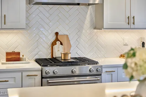 $1,050,000 | 2400 Rockridge Court, Raleigh, NC 27612