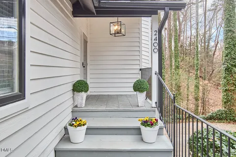 $1,050,000 | 2400 Rockridge Court, Raleigh, NC 27612