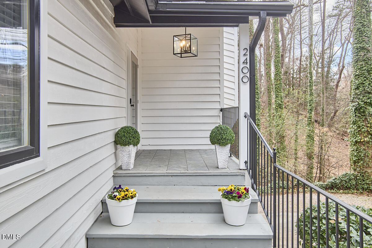 2400 Rockridge Court Raleigh, NC 27612 - Photo 4 of 50 009