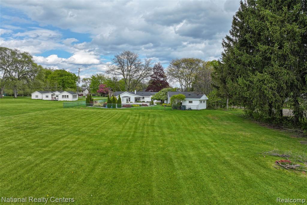 4347 North Gale Road Davison, MI 48423 - Photo 12 of 46