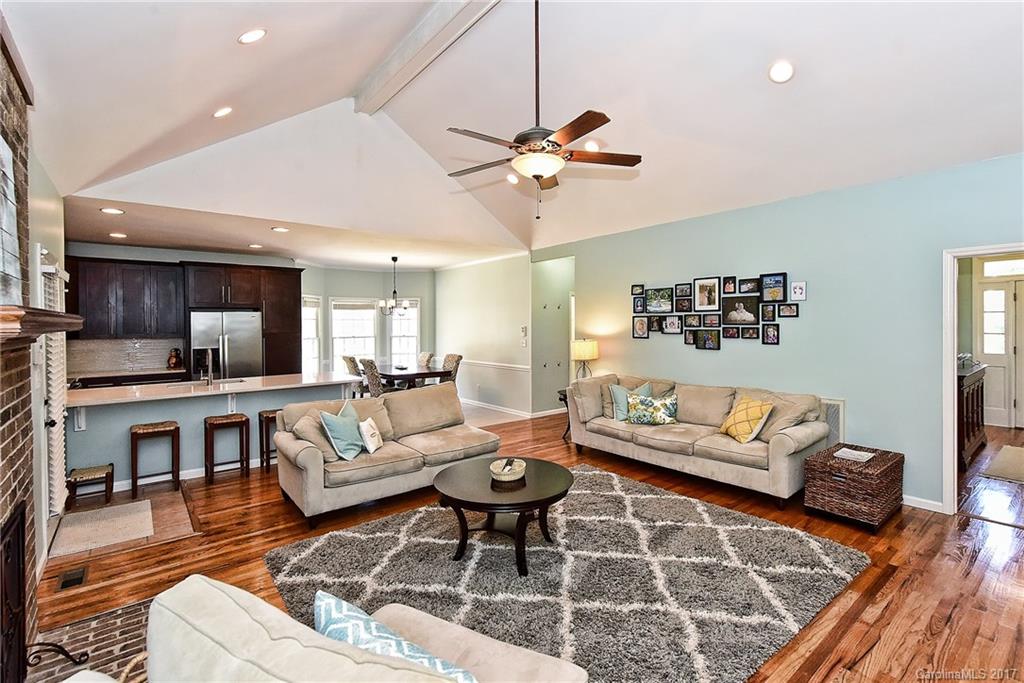 613 Beacon Knoll Lane Fort Mill, SC 29708 - Photo 4 of 24
