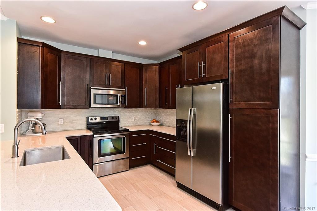 613 Beacon Knoll Lane Fort Mill, SC 29708 - Photo 7 of 24