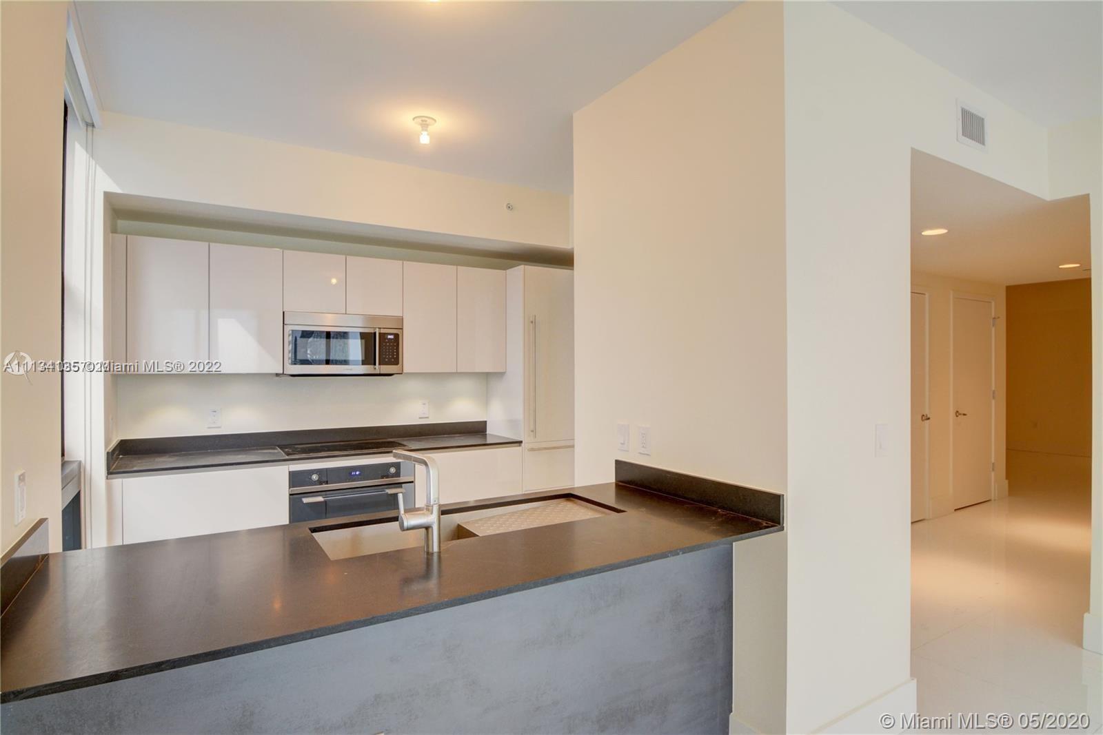 1010 Brickell Avenue, Unit 2505 Miami, FL 33131 - Photo 5 of 10