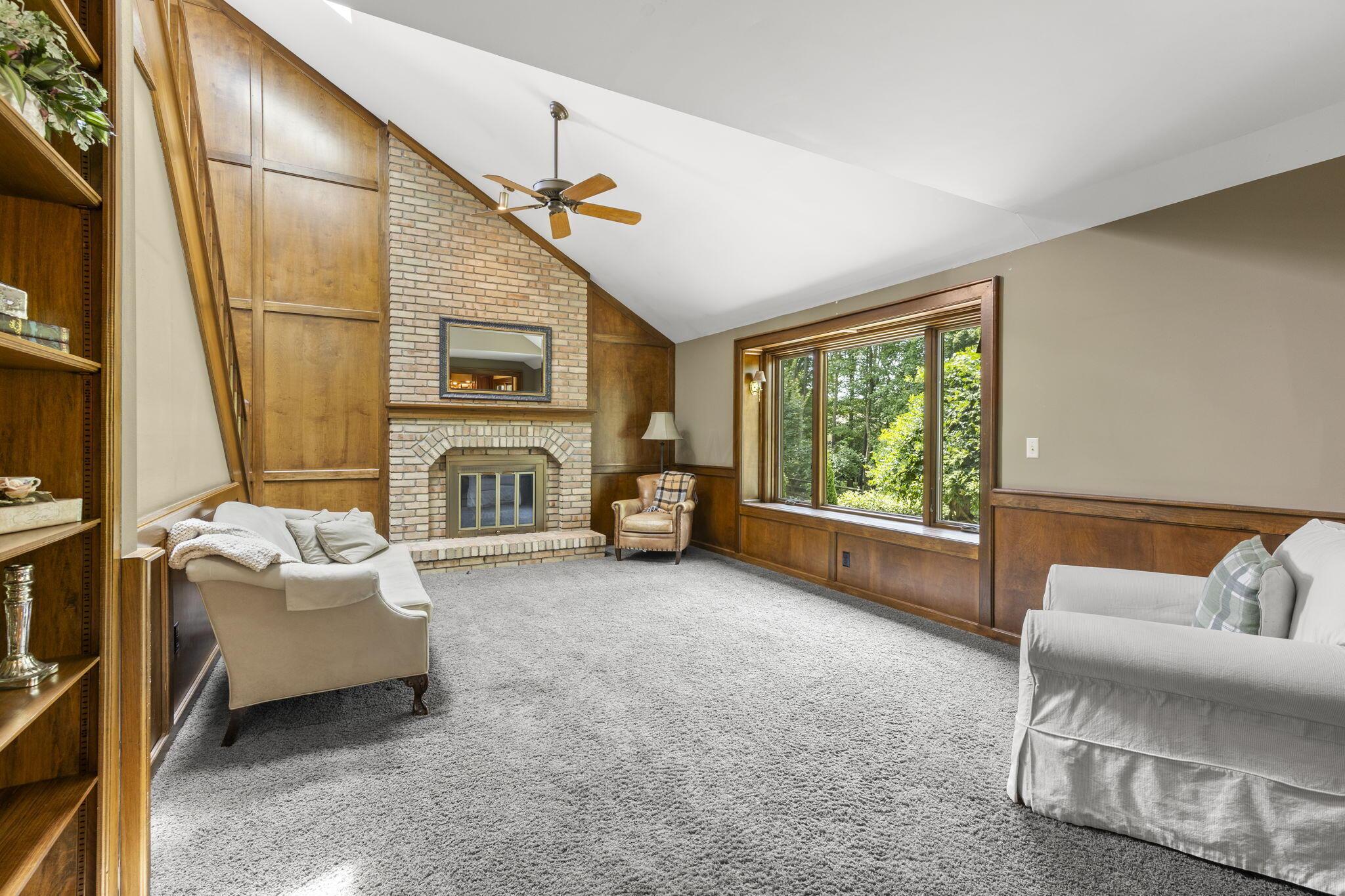 1161 Riva Ridge Boulevard Columbus, OH 43230 - Photo 21 of 60 GREAT ROOM W/ GAS FIREPLACE