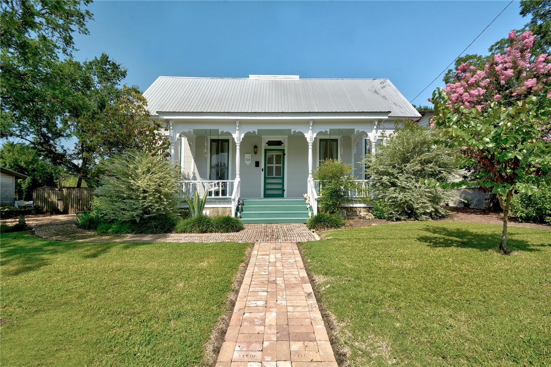 308 South Ave A Elgin, TX 78621 - Photo 1 of 1