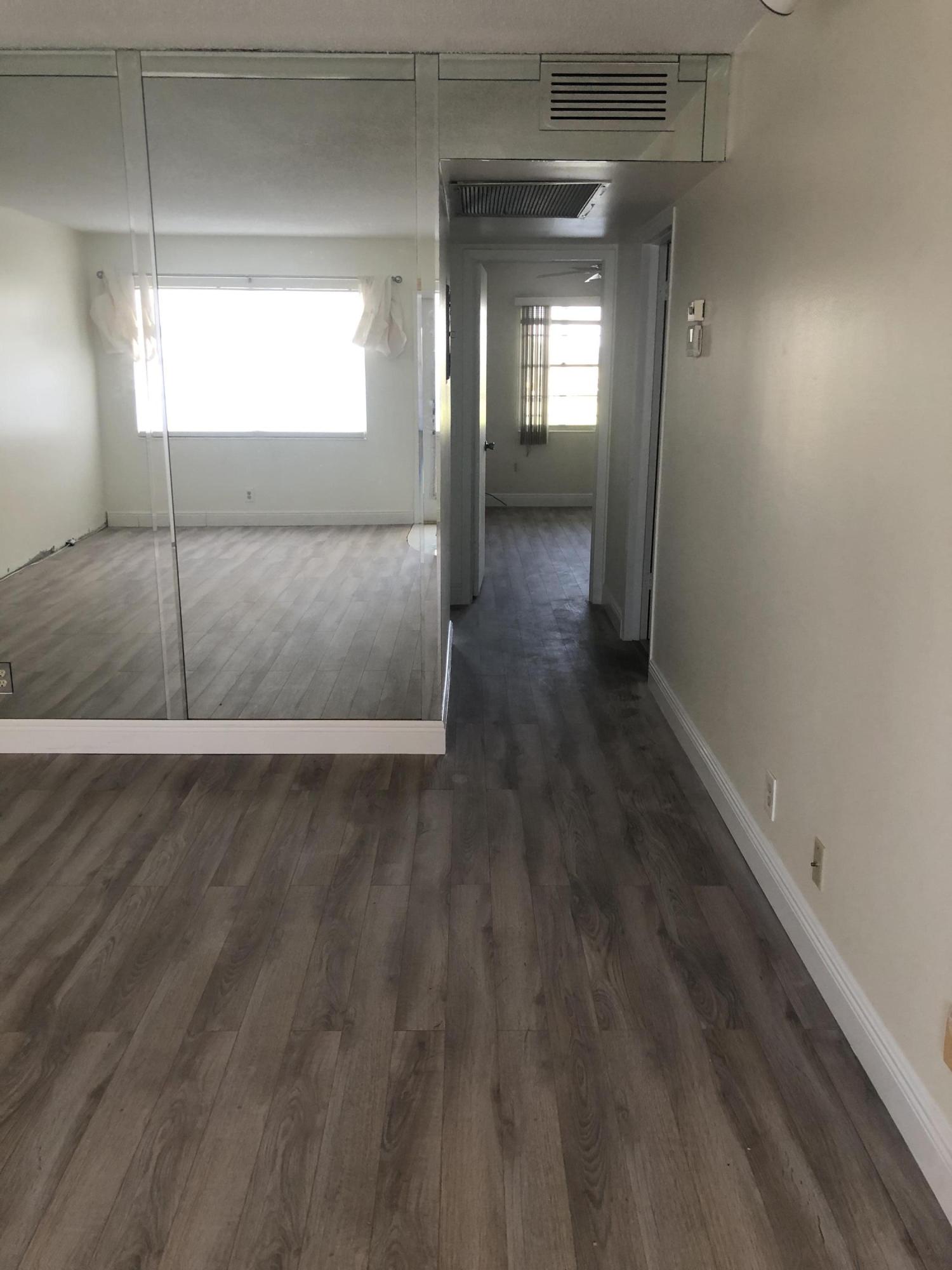 3017 Exeter, Unit A Boca Raton, FL 33434 - Photo 5 of 16 livingroom