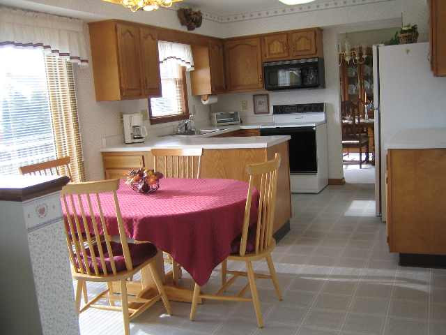 25 Mallard Road Bethlehem, NY 12077 - Photo 3 of 8 Photo 3