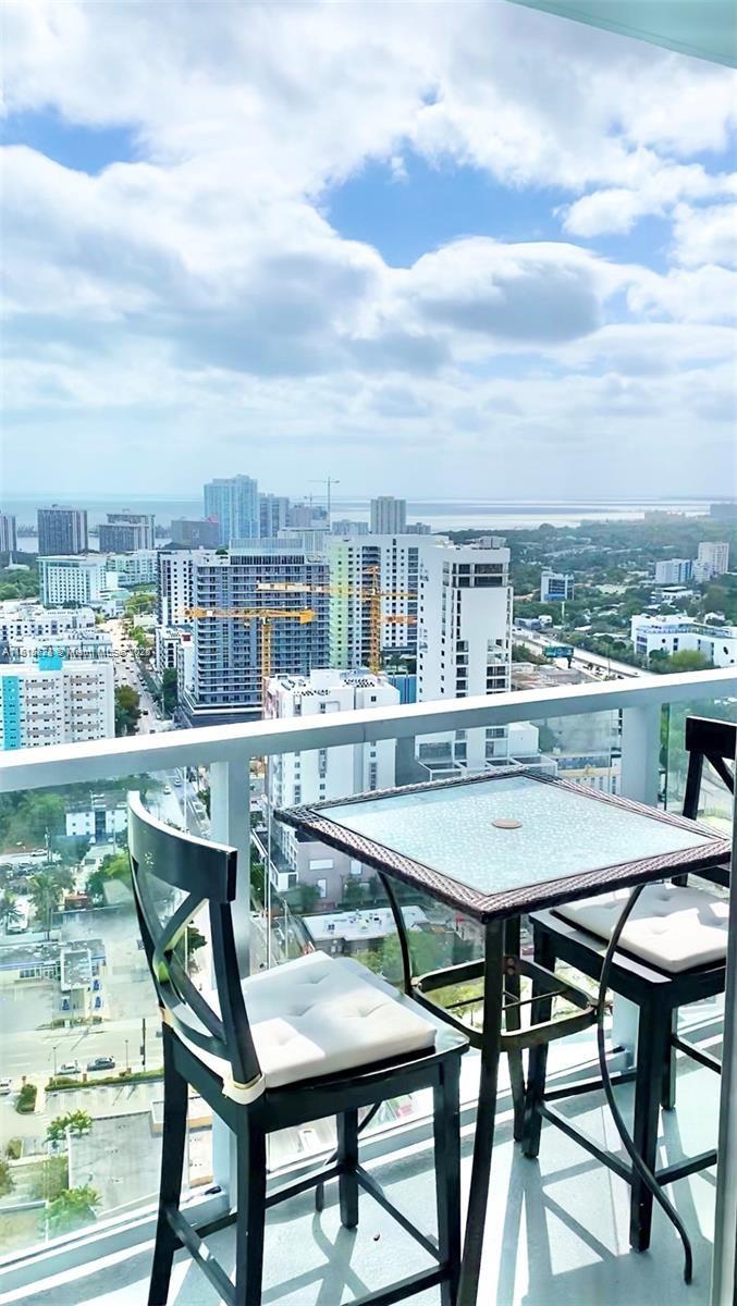 185 Southwest 7th Street, Unit 3306 Miami, FL 33130 - Photo 7 of 8 a view of a terrace