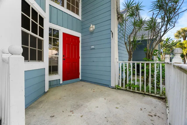 $699,000 | 210 Ocean Dunes Circle, Jupiter, FL 33477