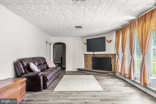 $450,000 | 19 Spruce Avenue, Bordentown, NJ 08505