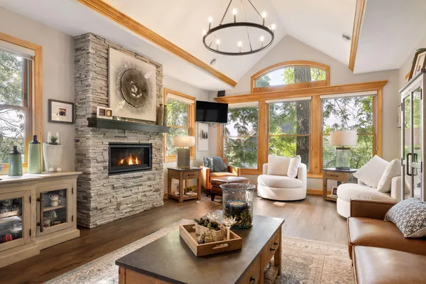 $1,599,000 | 6480 Yosemite Avenue, Excelsior, MN 55331
