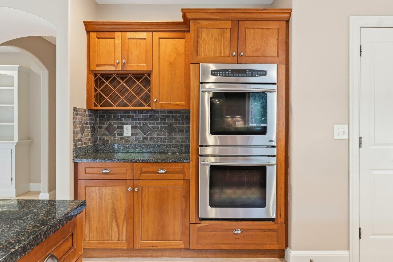 7 Spruce Point Road Kittery, ME 03904 - Photo 17 of 86 17