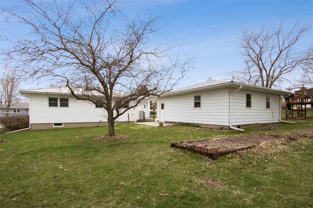 301 Sycamore Street Riverside, IA 52327 - Photo 3 of 18 Gallery Image 3