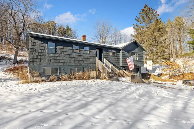 $300,000 | 448 North River Road, Auburn, ME 04210