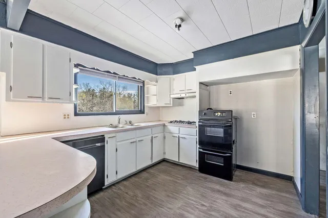 $300,000 | 448 North River Road, Auburn, ME 04210