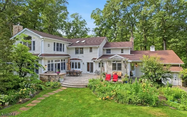 $1,650,000 | 200 Valley Drive, Watchung, NJ 07069