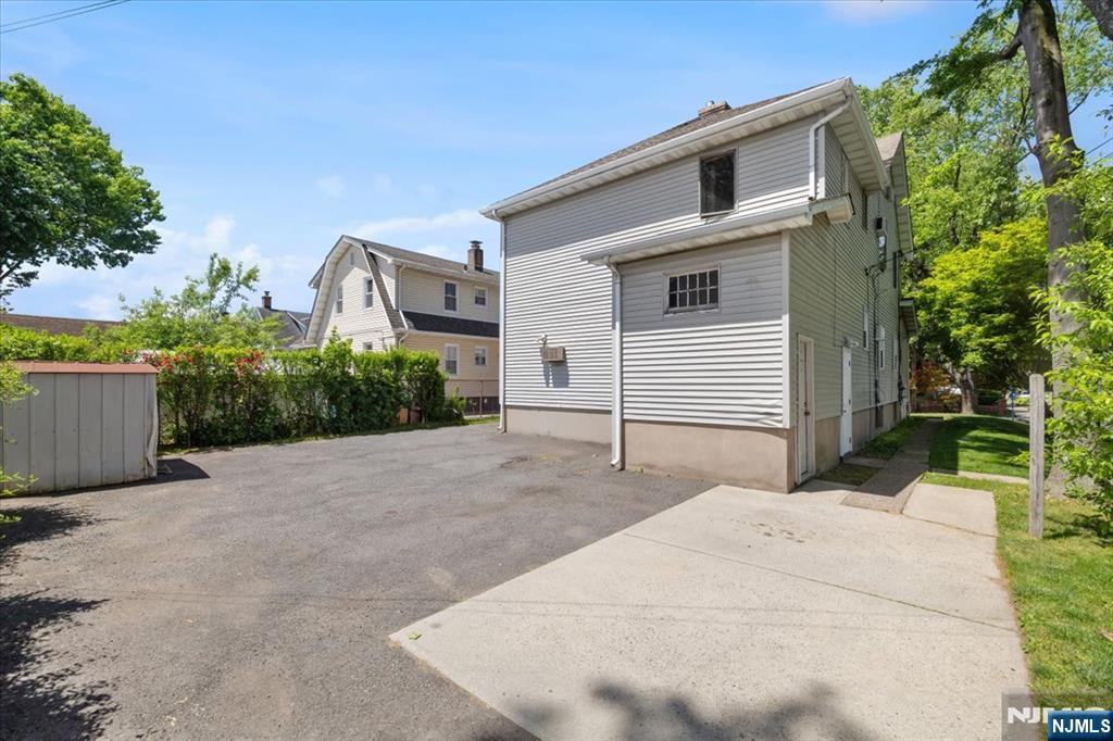204 Herman Street Hackensack, NJ 07601 - Photo 27 of 33