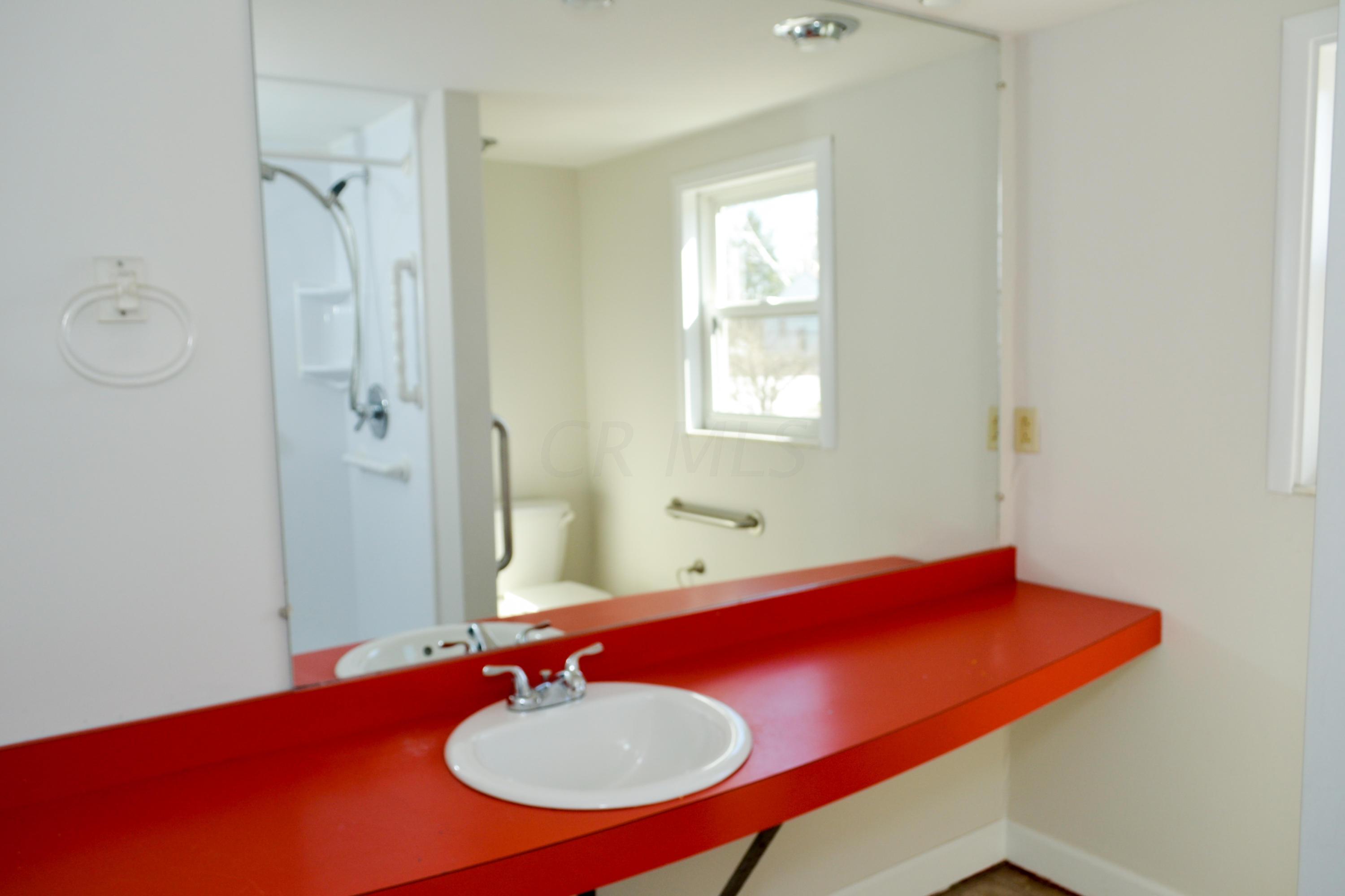 157 South Ashburton Road Columbus, OH 43213 - Photo 12 of 40 Gallery Image 12