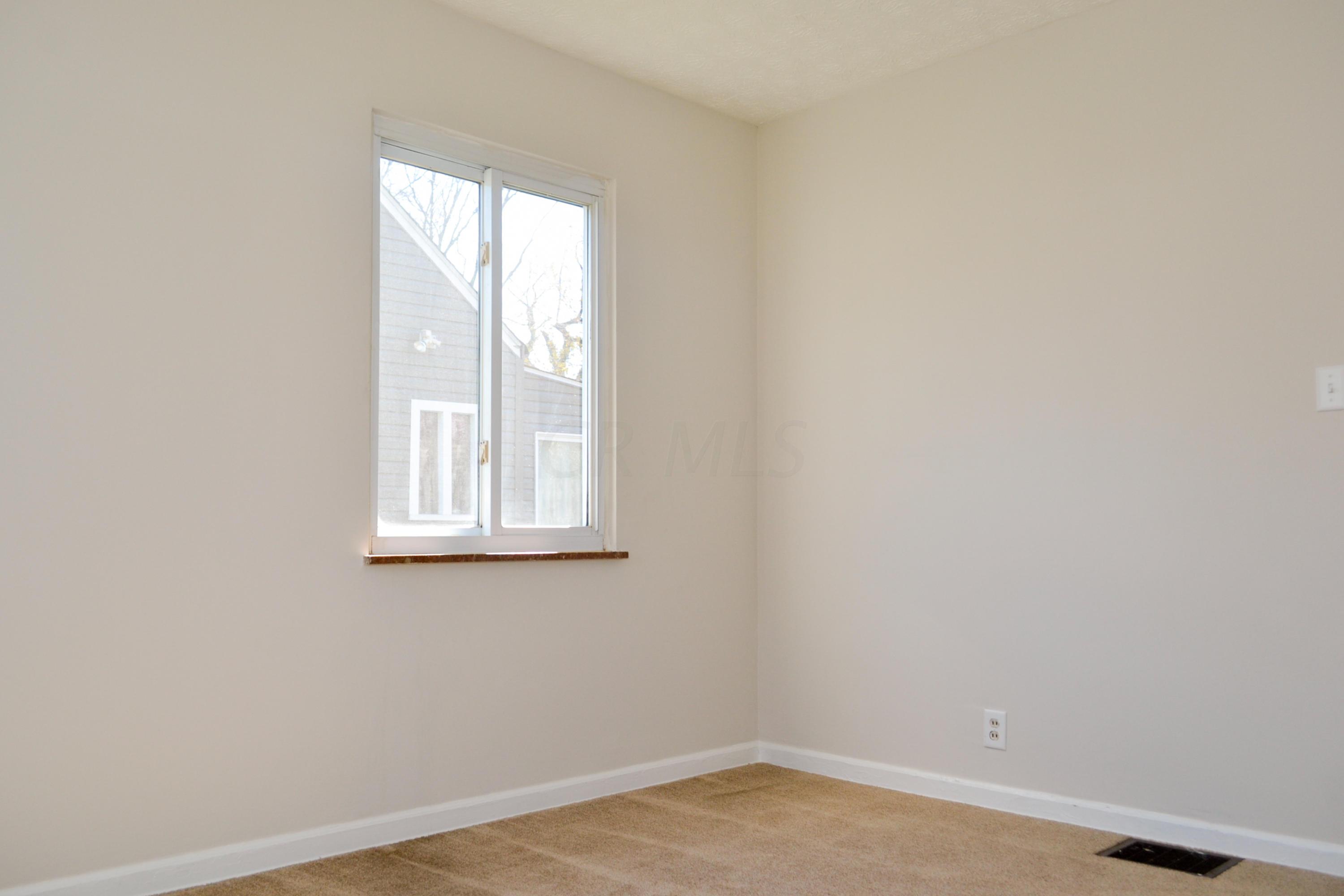 157 South Ashburton Road Columbus, OH 43213 - Photo 10 of 40 Gallery Image 10