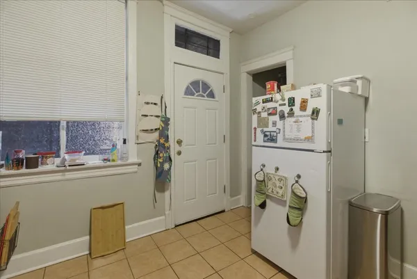 $2,850 | 4002 North Southport Avenue, Unit 3, Chicago, IL 60613