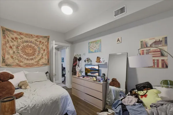 $2,850 | 4002 North Southport Avenue, Unit 3, Chicago, IL 60613