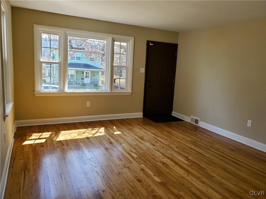 1114 Spring Street Bethlehem, PA 18018 - Photo 3 of 16 Gallery Image 3