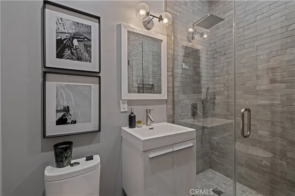 $1,575,000 | 17929 Martha Street, Encino, CA 91316