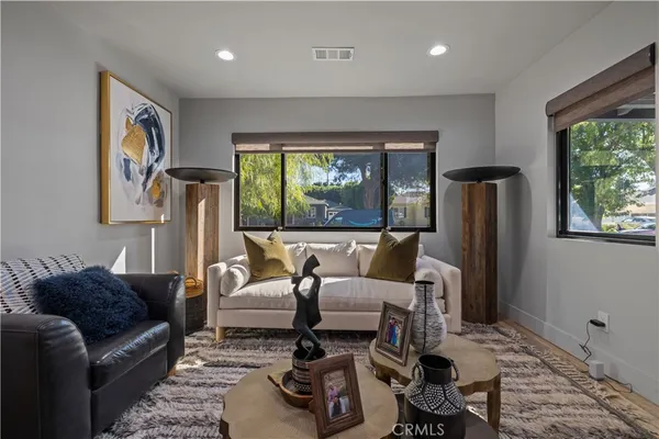 $1,575,000 | 17929 Martha Street, Encino, CA 91316