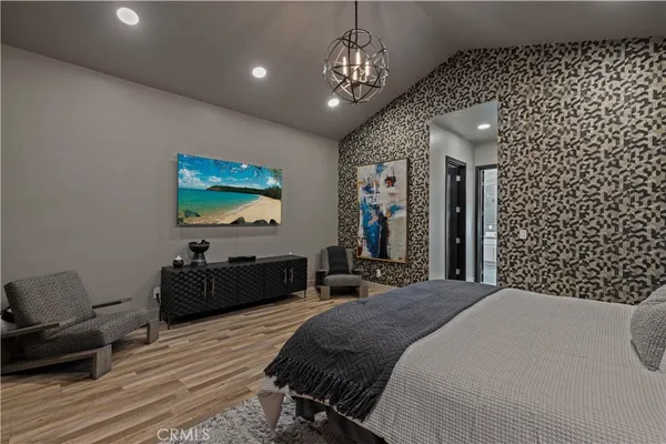 $1,575,000 | 17929 Martha Street, Encino, CA 91316