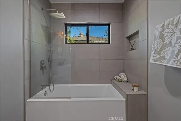 $1,575,000 | 17929 Martha Street, Encino, CA 91316