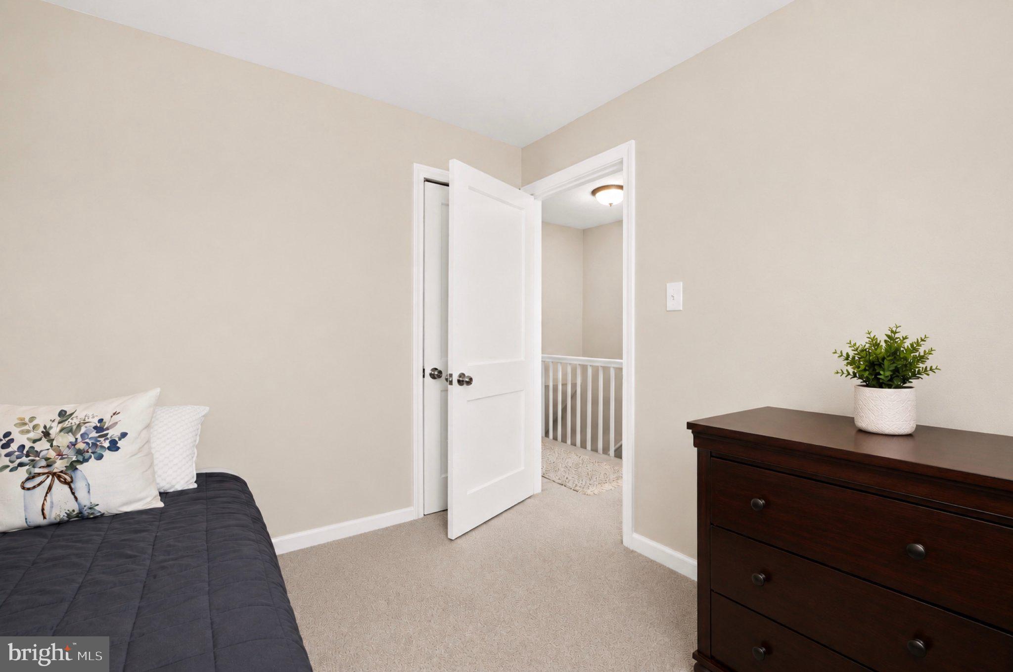 234 West Edgevale Road Baltimore, MD 21225 - Photo 14 of 45 Inviting bedroom with open doorway.