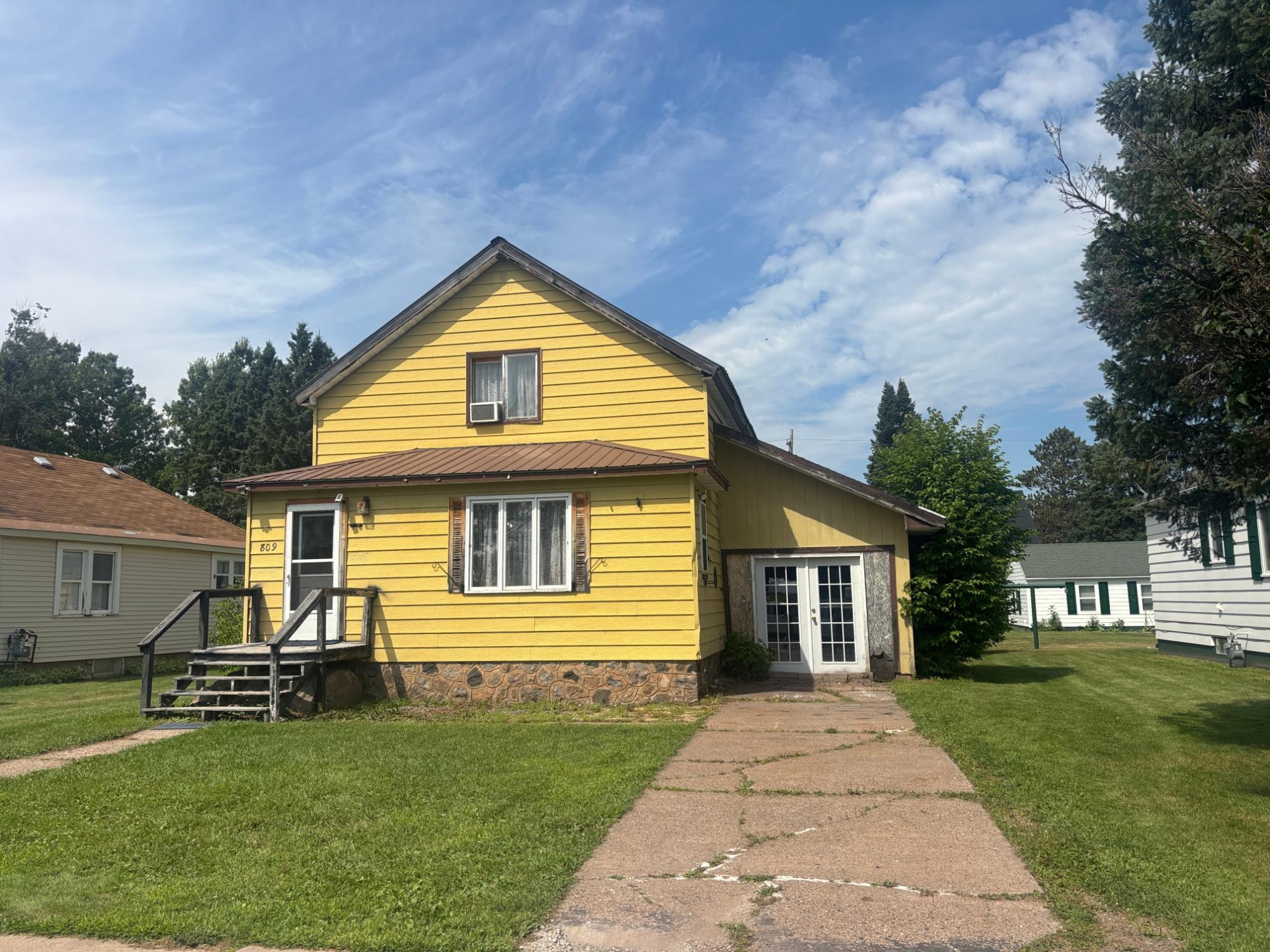 809 Pierce Street Wakefield, MI 49968 - Photo 1 of 34 Gallery Image 1