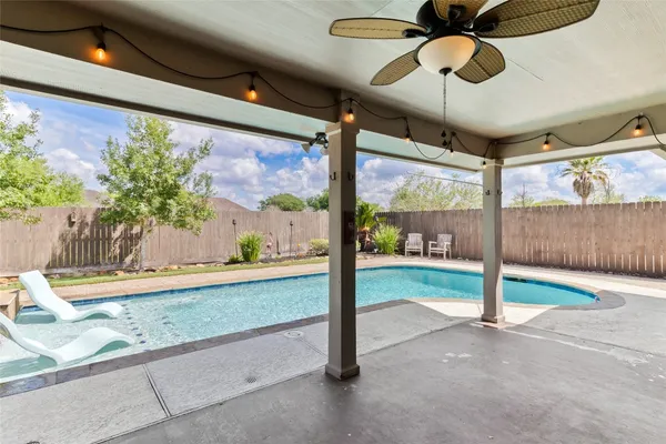 $369,999 | 144 Dove Trail, Richwood, TX 77531