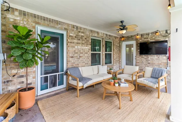 $369,999 | 144 Dove Trail, Richwood, TX 77531