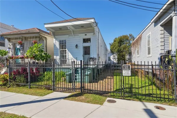 $310,000 | 527 South Galvez Street, New Orleans, LA 70119