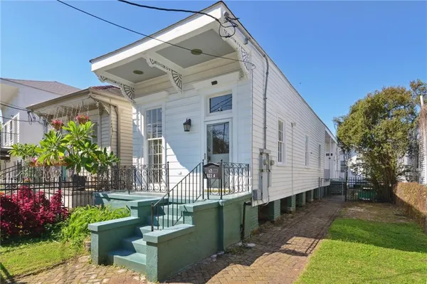 $310,000 | 527 South Galvez Street, New Orleans, LA 70119