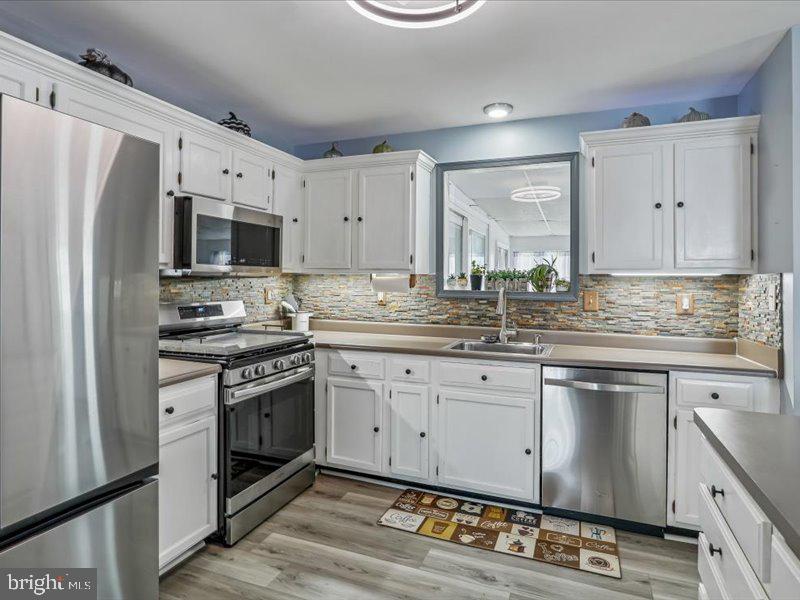 33 Musket Court Taneytown, MD 21787 - Photo 12 of 43 kitchen