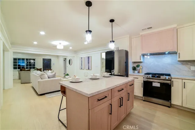 $1,169,900 | 748 North Kenmore Avenue, Los Angeles, CA 90029