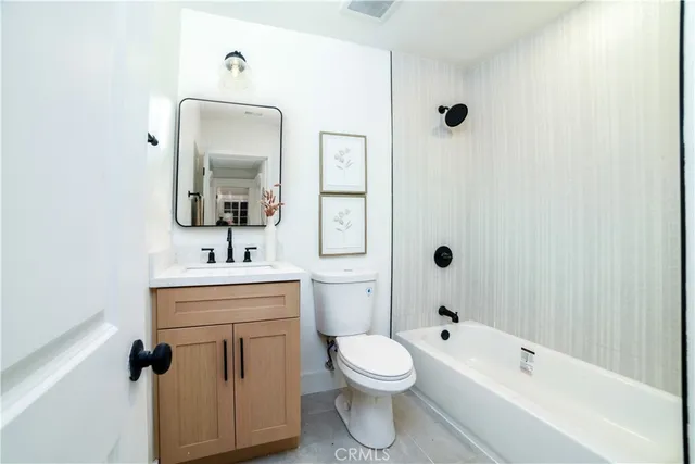 $1,169,900 | 748 North Kenmore Avenue, Los Angeles, CA 90029