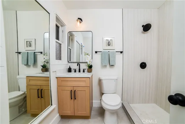 $1,169,900 | 748 North Kenmore Avenue, Los Angeles, CA 90029