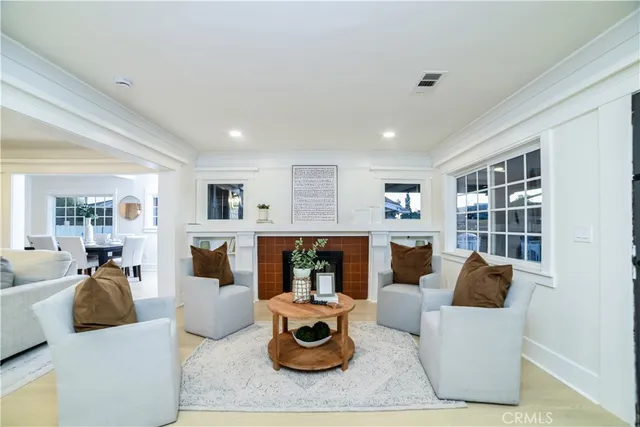 $1,169,900 | 748 North Kenmore Avenue, Los Angeles, CA 90029