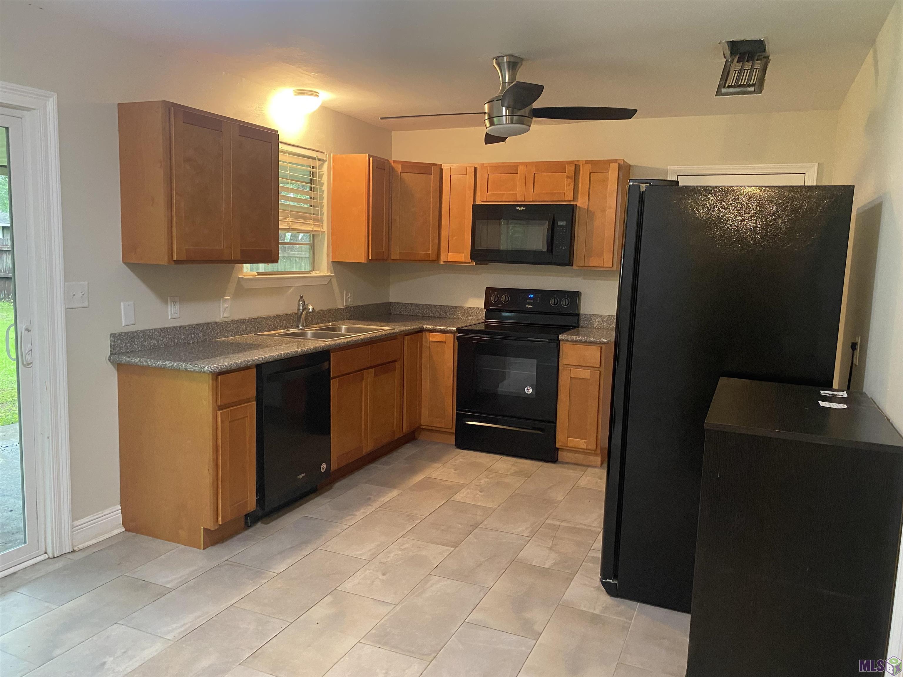 434 East Bolivar Drive Baton Rouge, LA 70819 - Photo 3 of 11