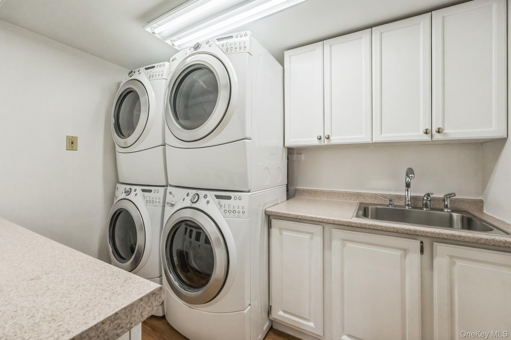 3 Glen Way Cold Spring Harbor, NY 11724 - Photo 29 of 34