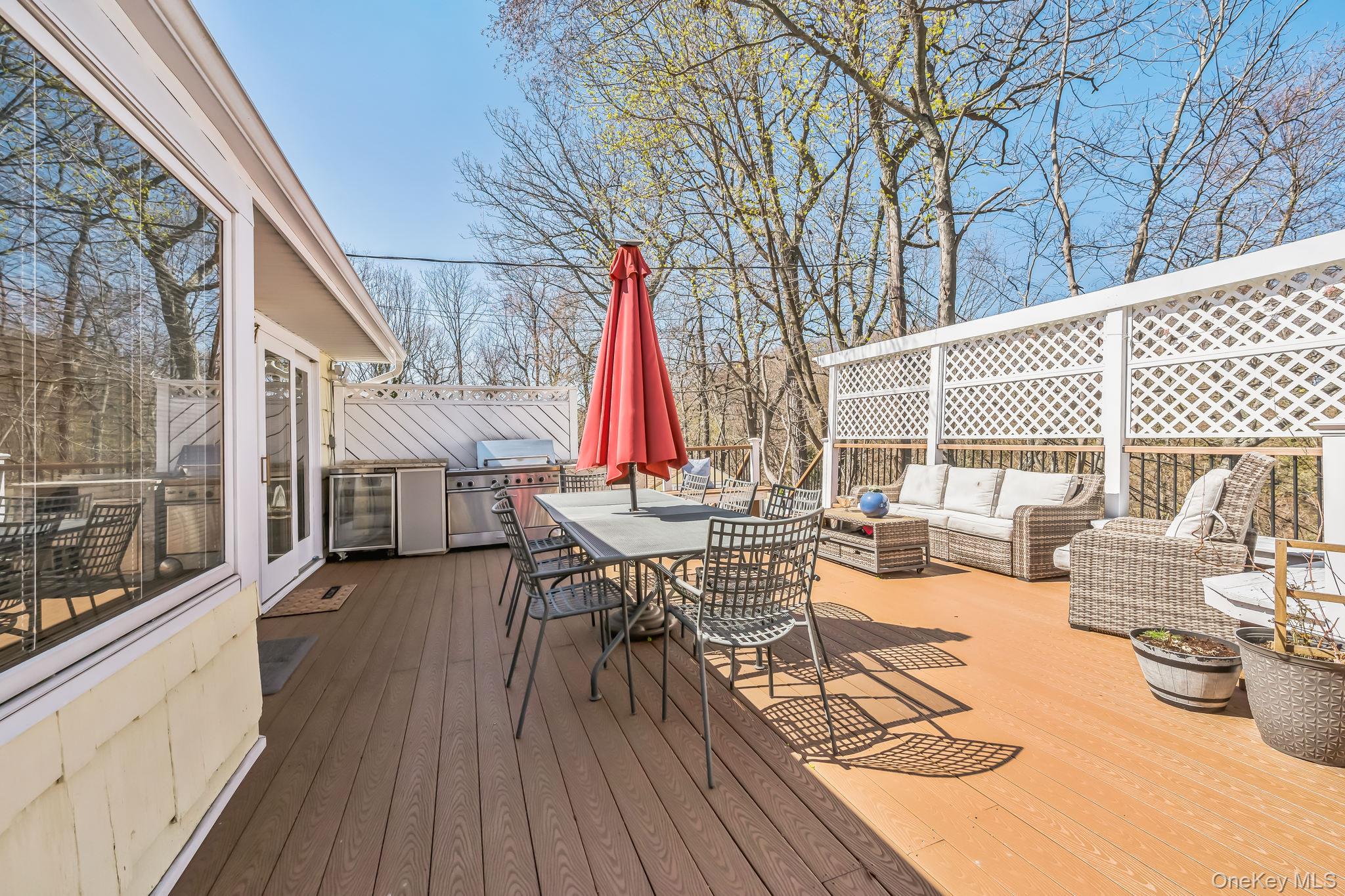 3 Glen Way Cold Spring Harbor, NY 11724 - Photo 31 of 34