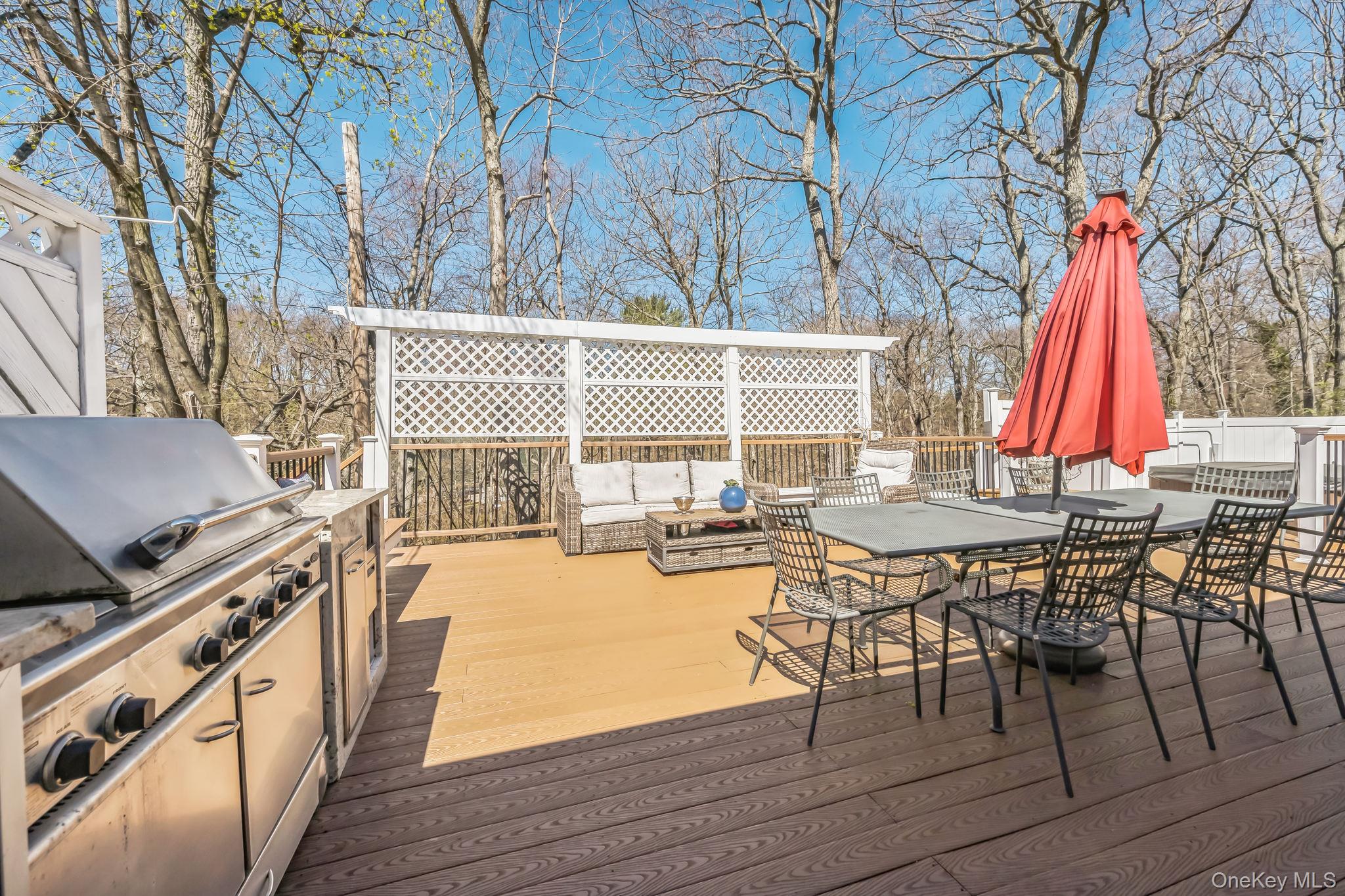 3 Glen Way Cold Spring Harbor, NY 11724 - Photo 32 of 34