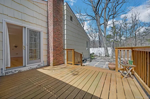 $1,399,999 | 3 Glen Way, Cold Spring Harbor, NY 11724